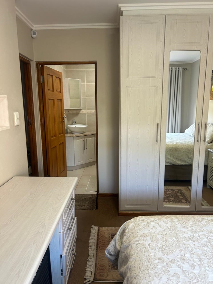 6 Bedroom Property for Sale in Da Nova Western Cape